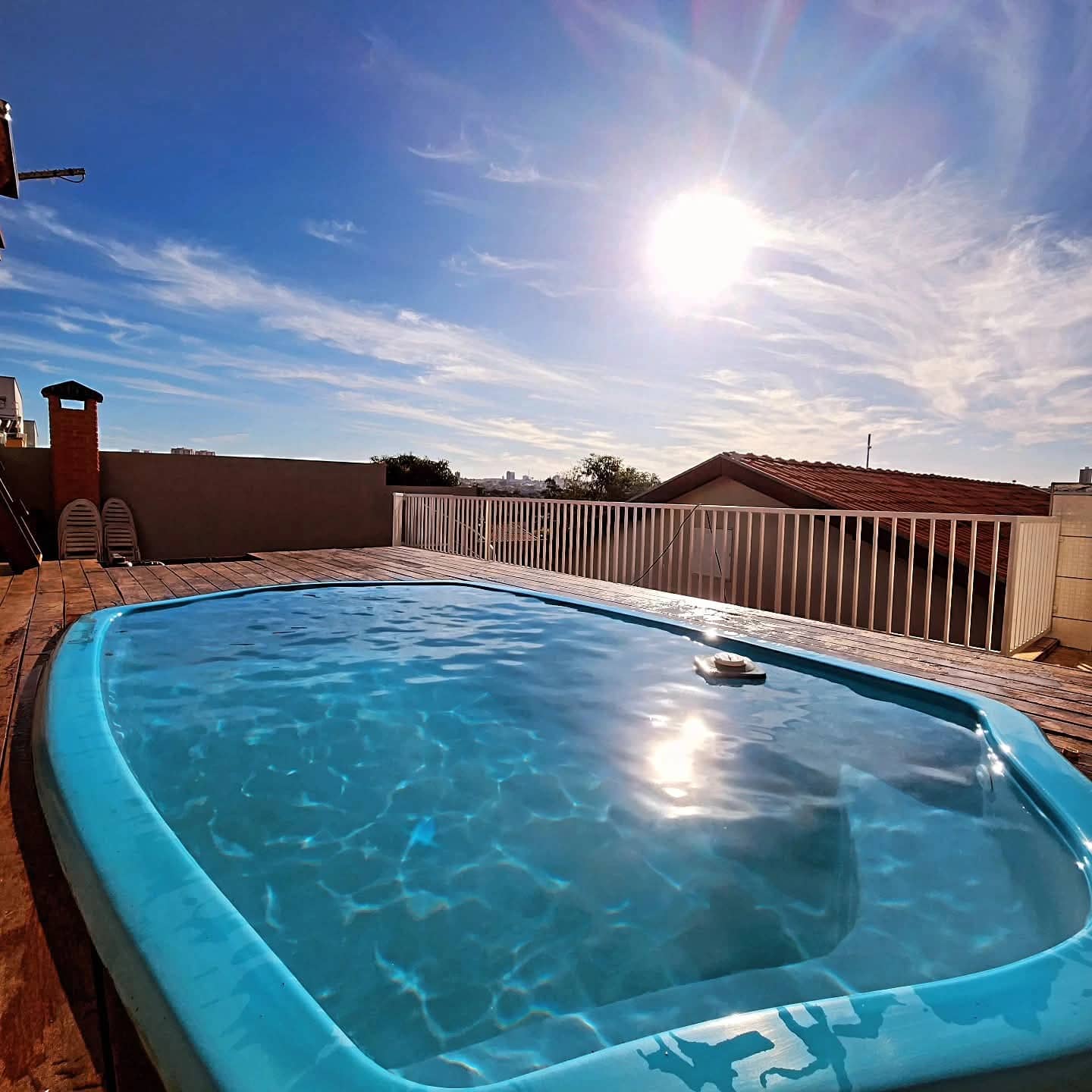 Trabalho de limpeza de piscina 8