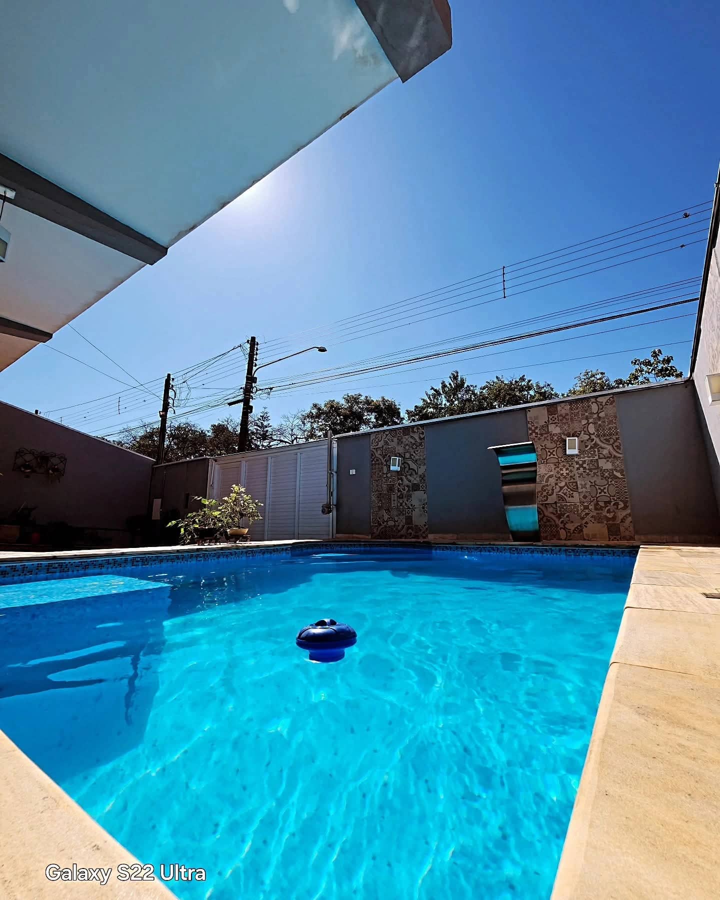 Trabalho de limpeza de piscina 9